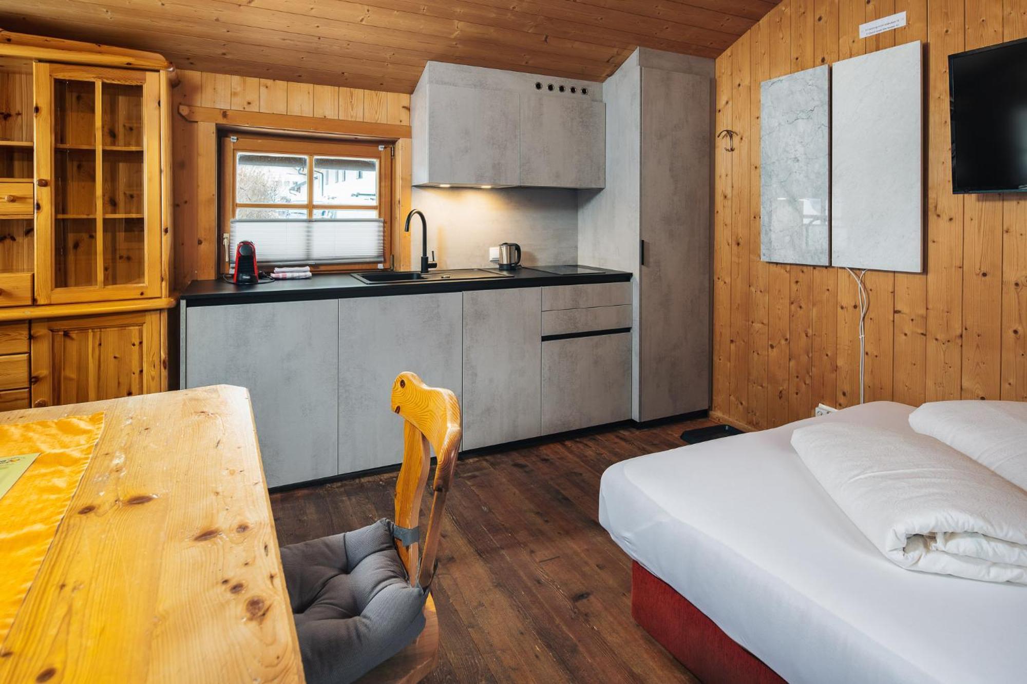 Camping Dreilaendereck Blockhuetten & Apartments Ried im Oberinntal Exteriér fotografie